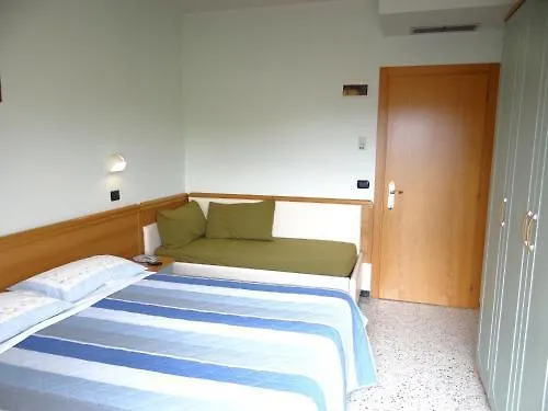 Hotel Aquila D'Oro Misano Adriatico 3*,